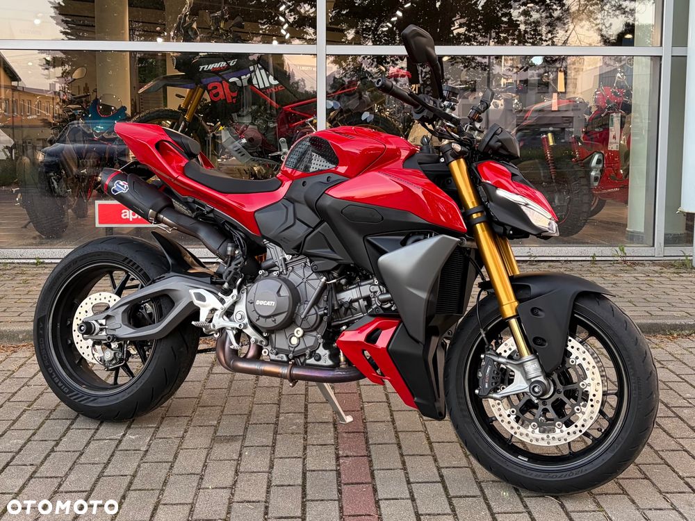 Ducati Streetfighter V2 - 1