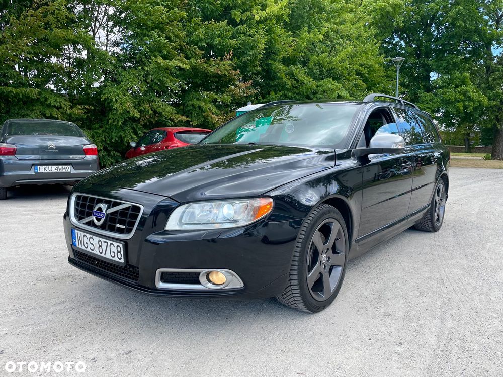 Volvo V70 D5 R-Design - 3