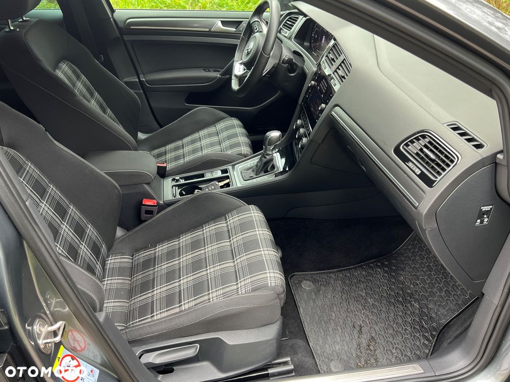 Volkswagen Golf VII 2.0 TDI BMT GTD DSG - 11