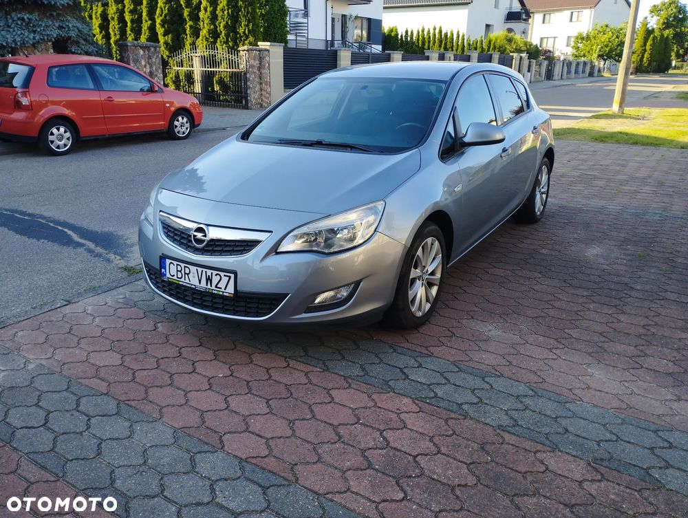 Opel Astra 1.4 Turbo 150 Jahre - 1