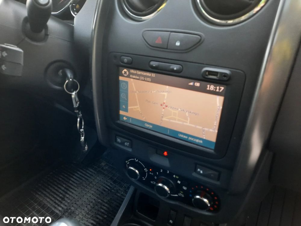 Dacia Duster 1.6 SCe Laureate S&S - 6