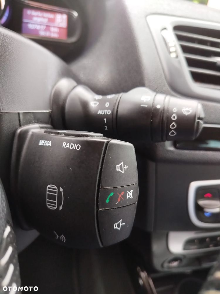 Renault Megane ENERGY TCe 130 EDC BOSE EDITION - 24