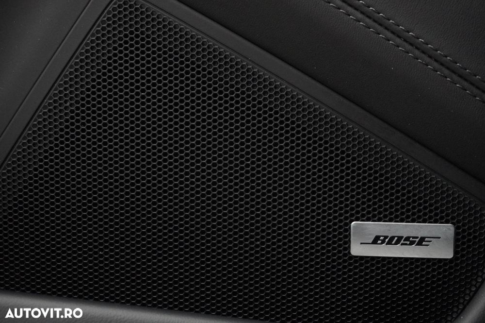 Porsche 911 Carrera 4 PDK - 30