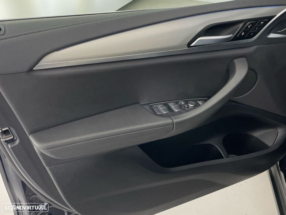 BMW iX3 Inspiring - 18