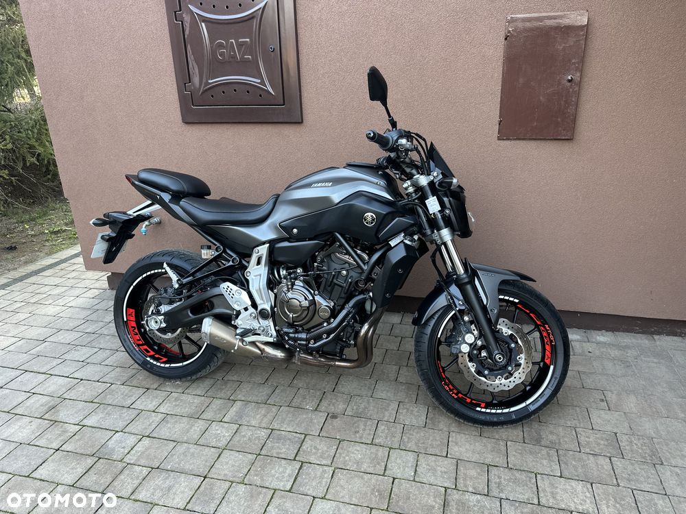Yamaha MT - 4