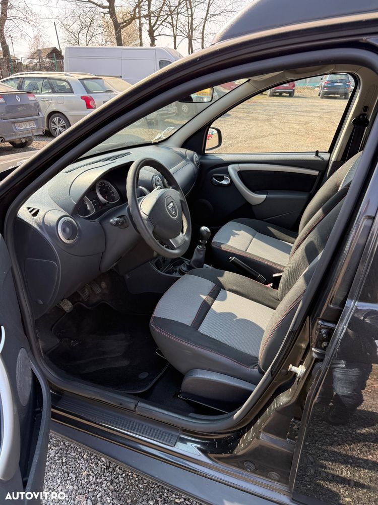 Dacia Duster dCi 90 FAP 4x2 Ambiance - 6