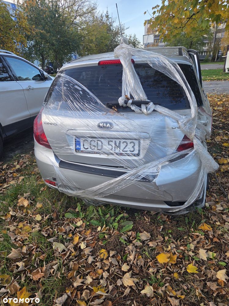 Kia Ceed - 4