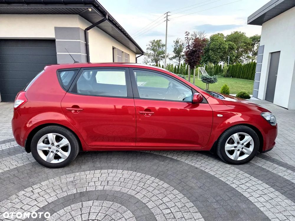 Kia Ceed - 5