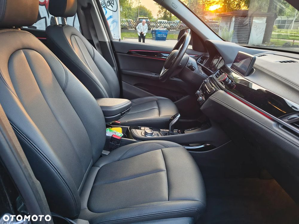 BMW X1 sDrive18i xLine - 13
