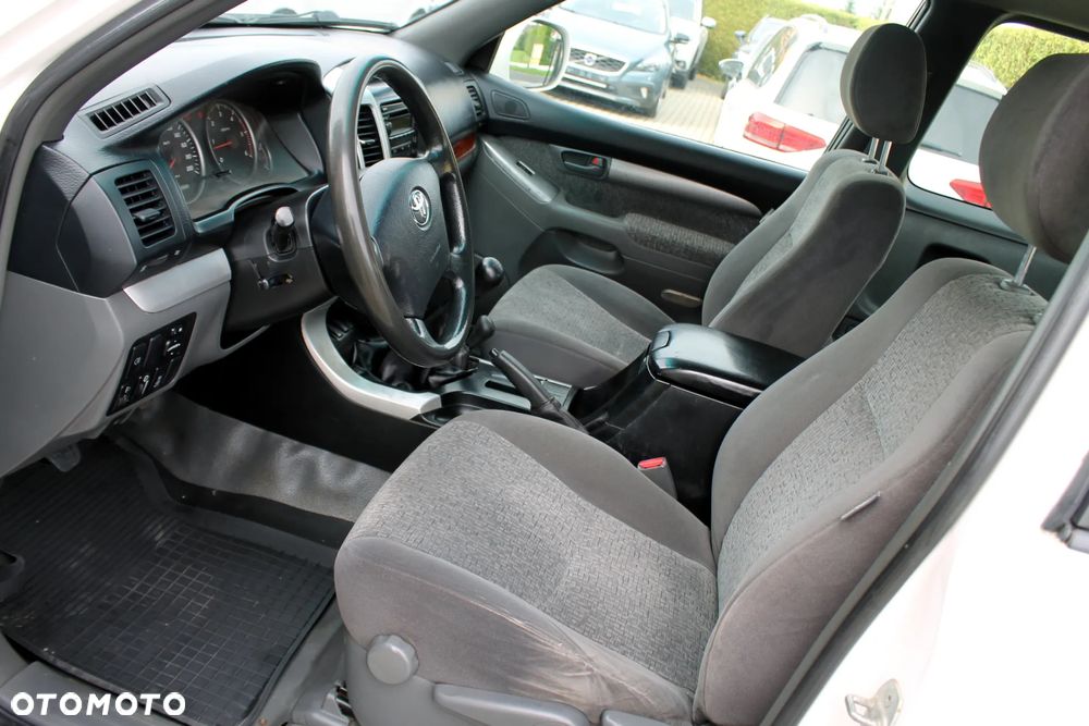 Toyota Land Cruiser 3.0 D Luna Comfort - 10