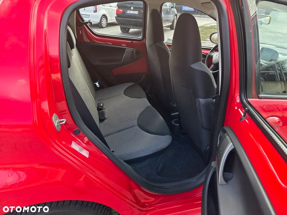 Toyota Aygo CoolRed - 12