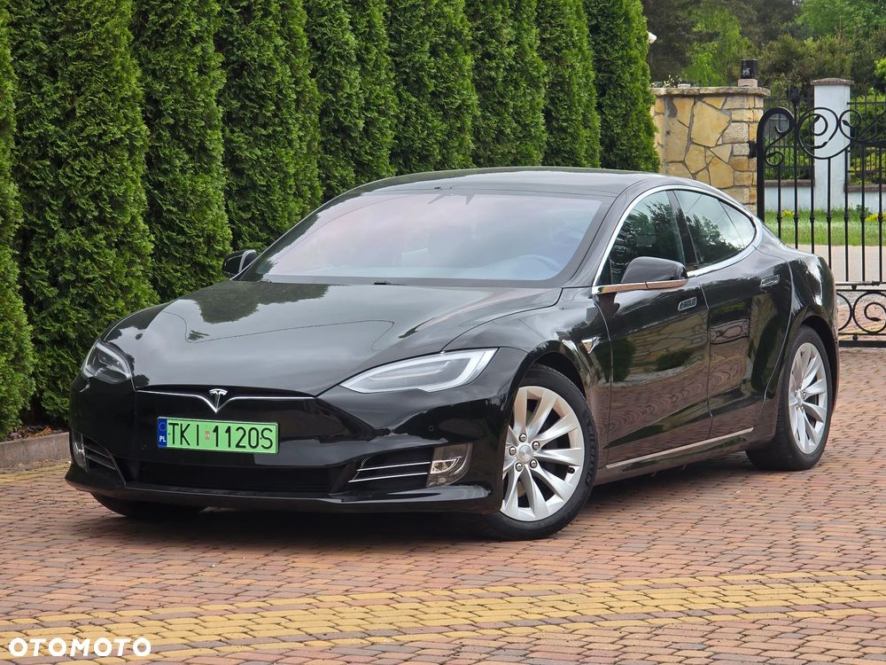 Tesla Model S - 3