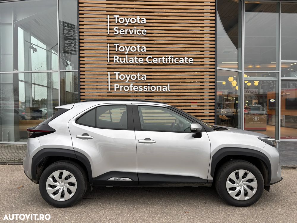 Toyota Yaris Cross 1.5 VVT-i HSD 4x2 Active - 3