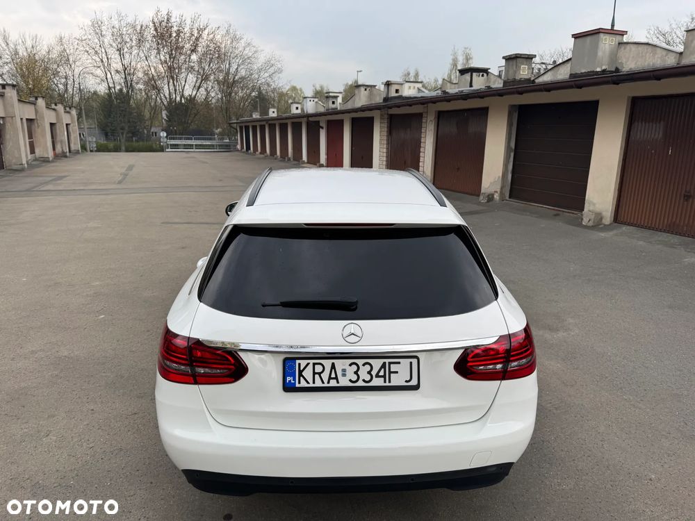 Mercedes-Benz Klasa C 200 d 9G-TRONIC - 22