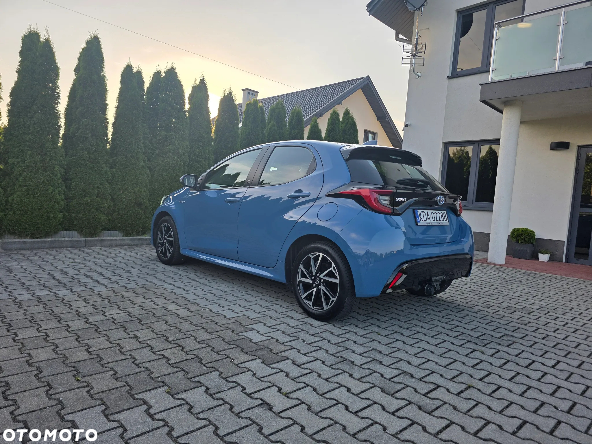 Toyota Yaris Hybrid 1.5 VVT-i Team Deutschland - 12