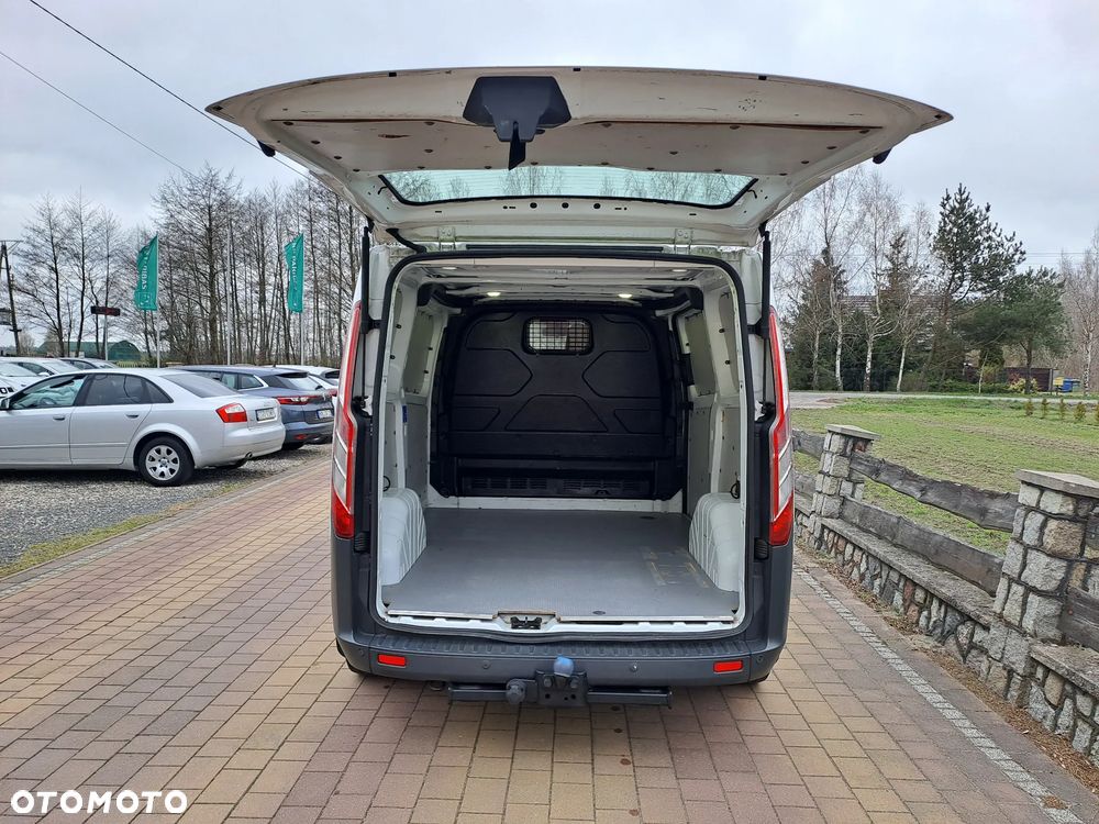 Ford TRANSIT CUSTOM - 13
