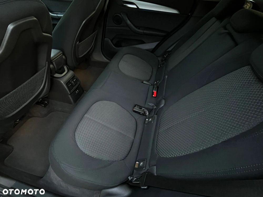BMW X1 xDrive25e Advantage - 18