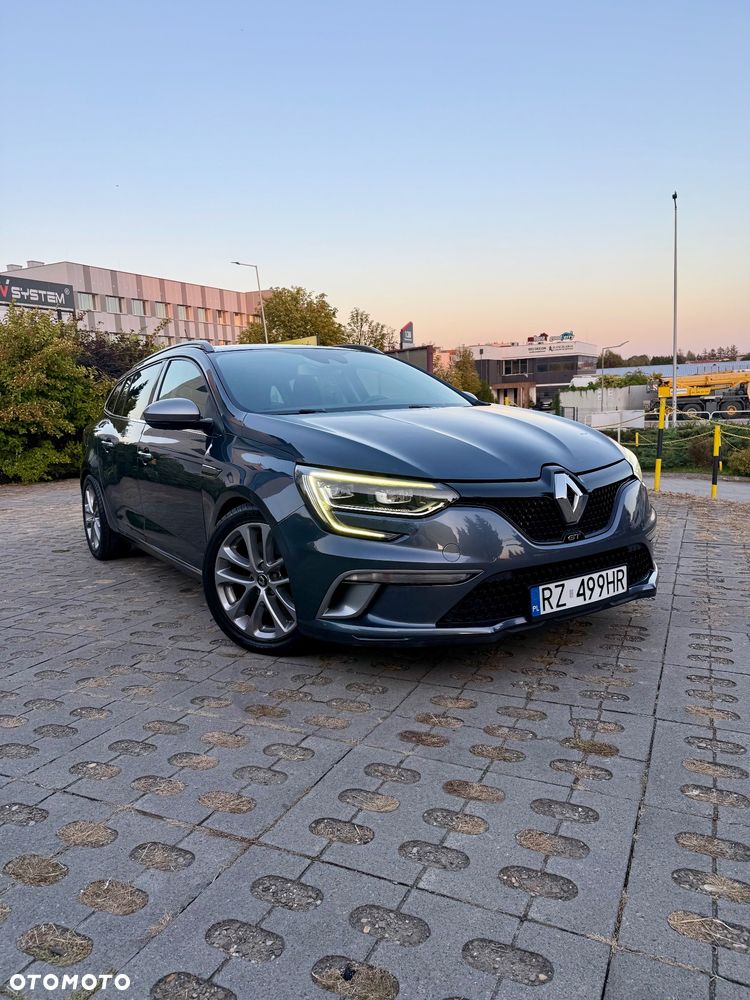 Renault Megane ENERGY TCe 205 EDC GT - 13