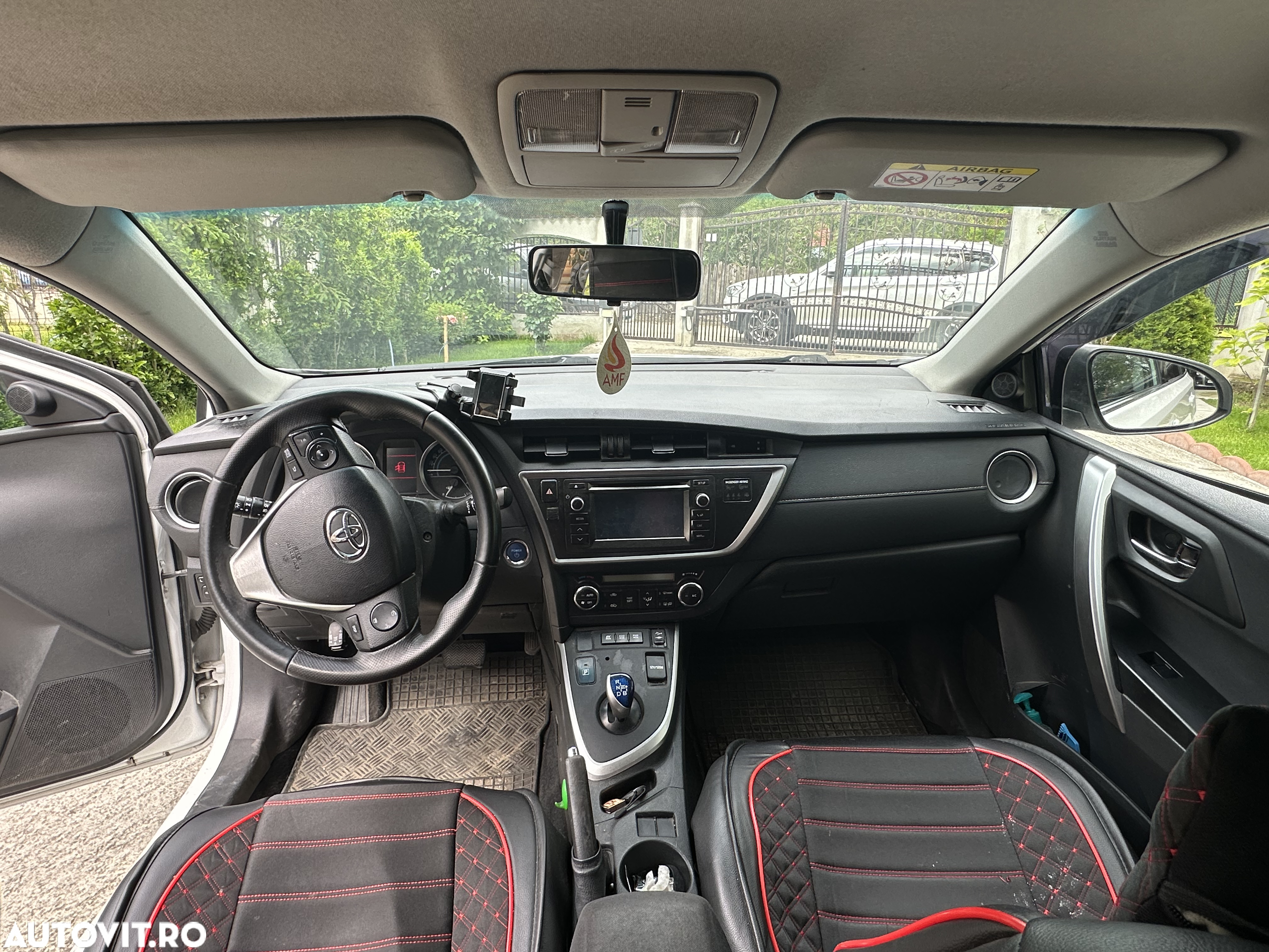 Toyota Auris - 12