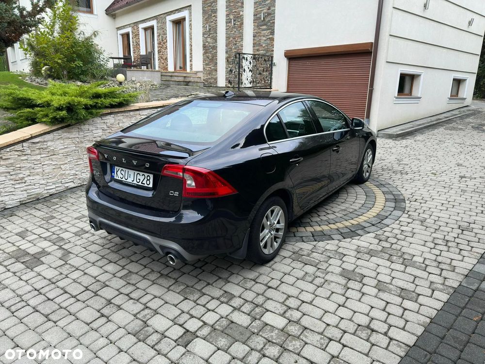 Volvo S60 D2 R-Design - 23