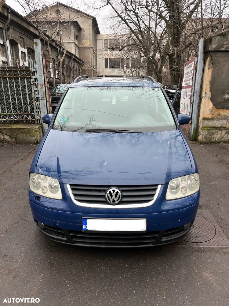 Dezmembrez VW Volkswagen Touran 2006 albastru 2.0 FSI BLX 110KW benzina - 2