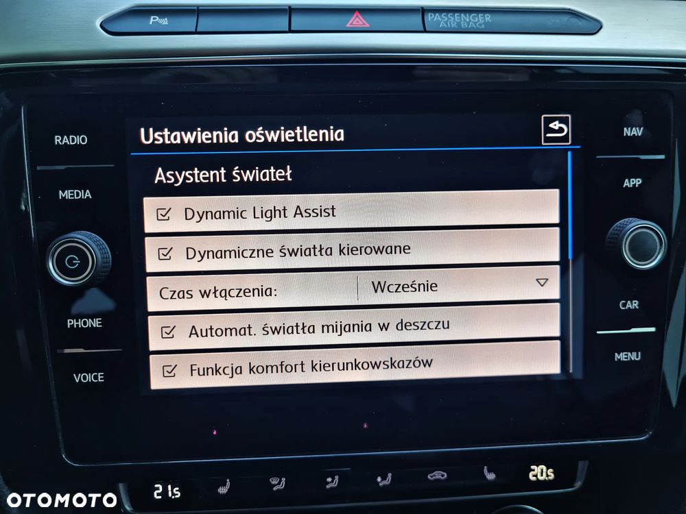 Volkswagen Passat 2.0 TDI Bi-Turbo BMT 4Mot Highline DSG - 35