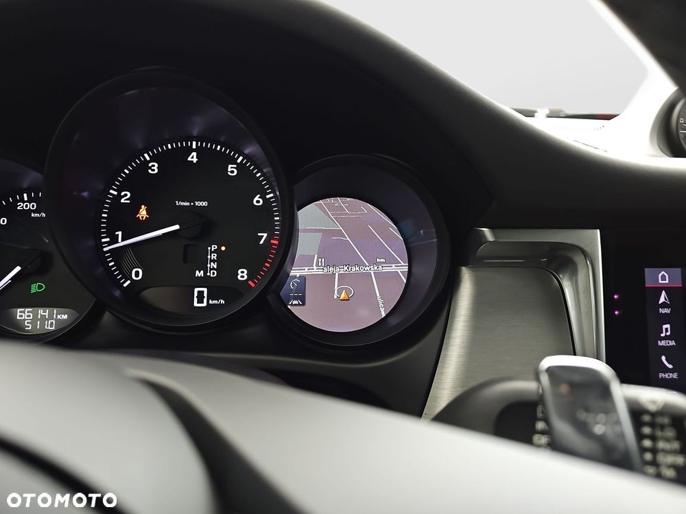 Porsche Macan Standard - 21