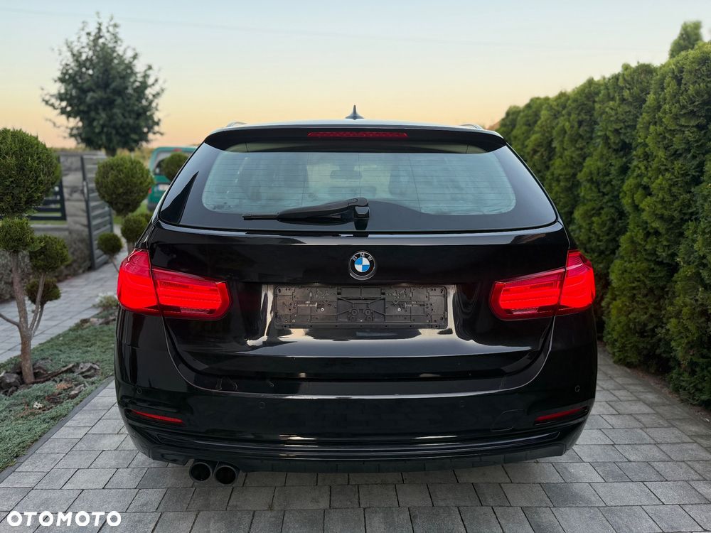 BMW Seria 3 320d xDrive Sport Line sport - 5
