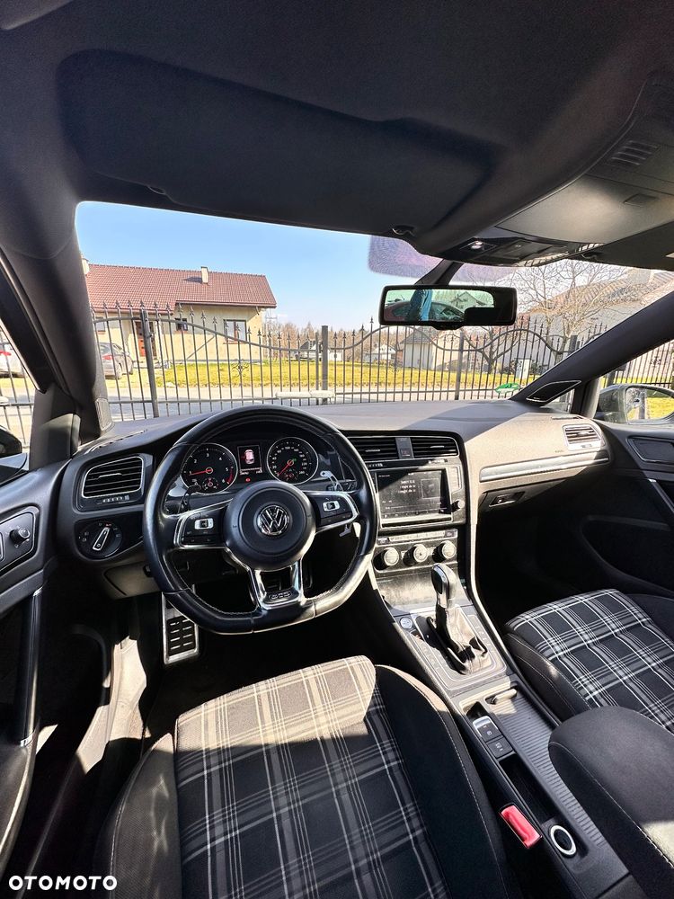 Volkswagen Golf 2.0 TDI BMT GTD DSG - 10