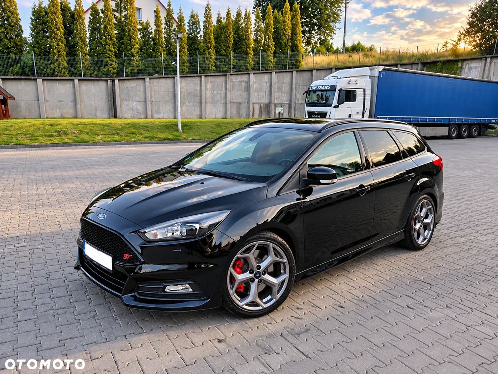 Ford Focus - 1