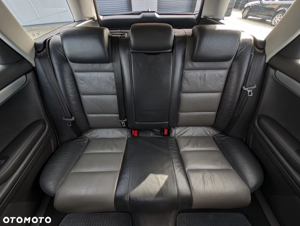 Audi A4 Avant 3.0 TDI quattro - 39