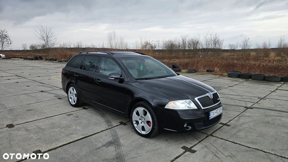 Skoda Octavia 2.0 TDI CR DPF RS - 3