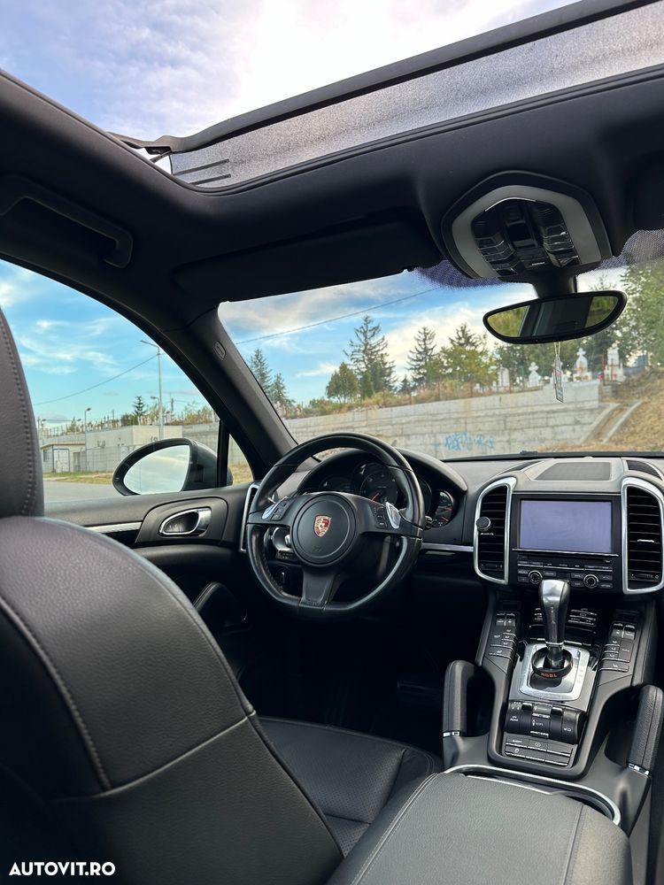 Porsche Cayenne - 13