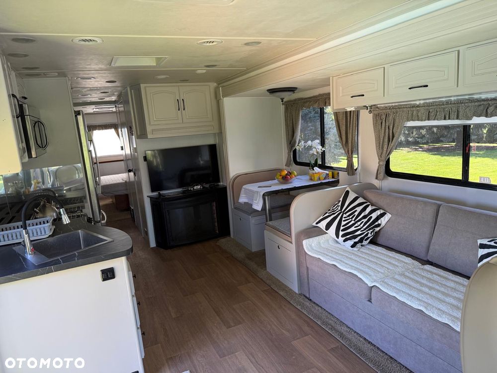 Ford Encounter by Coachmen - 20