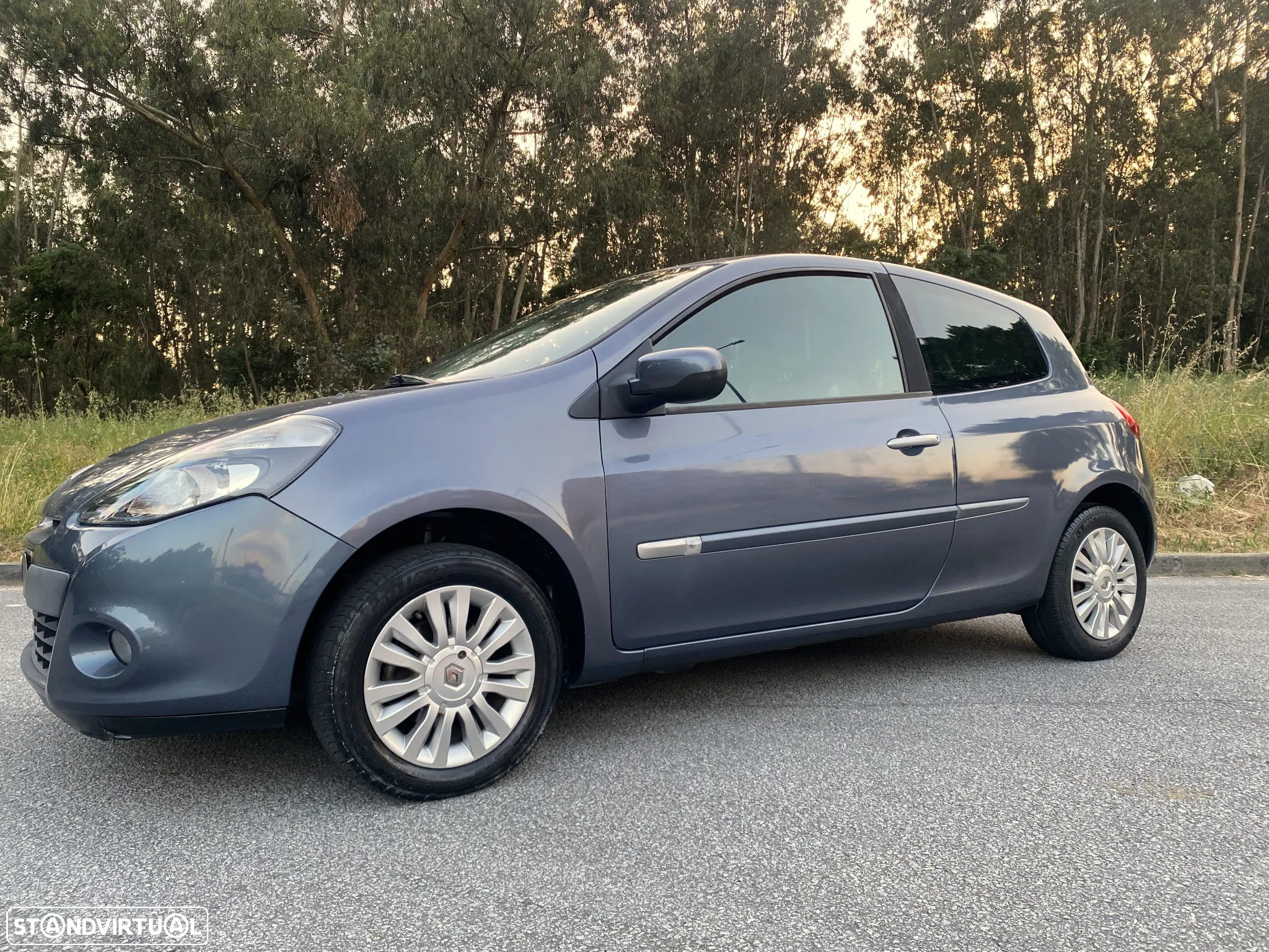 Renault Clio 1.2 16V GT - 2