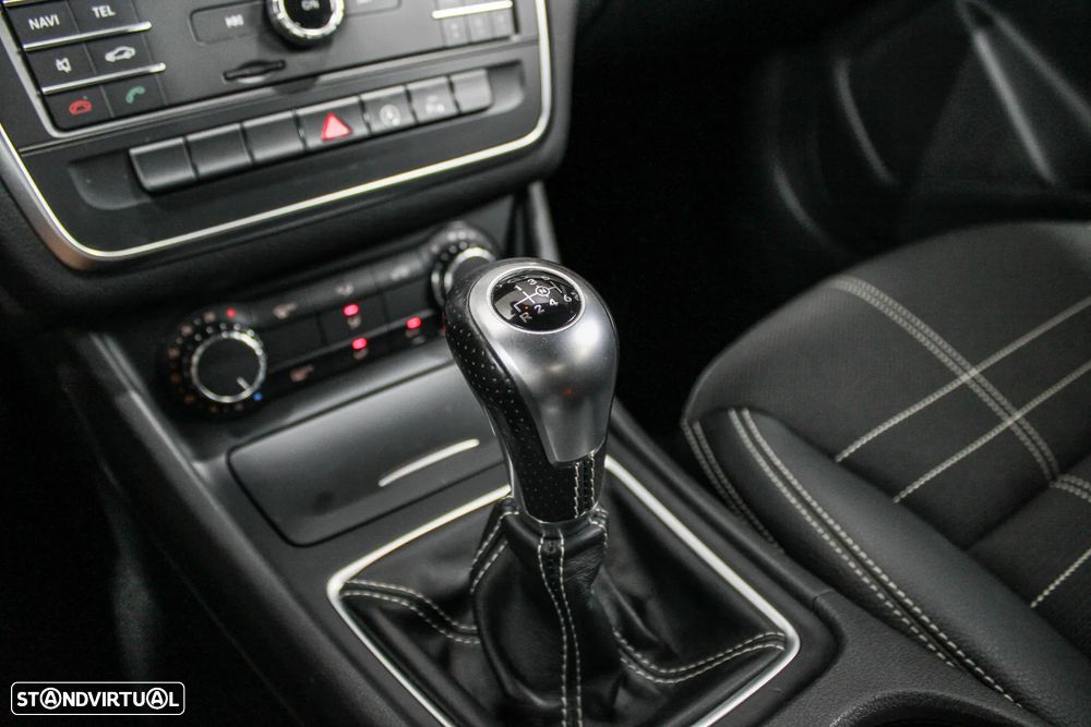 Mercedes-Benz CLA 180 CDI Urban - 35