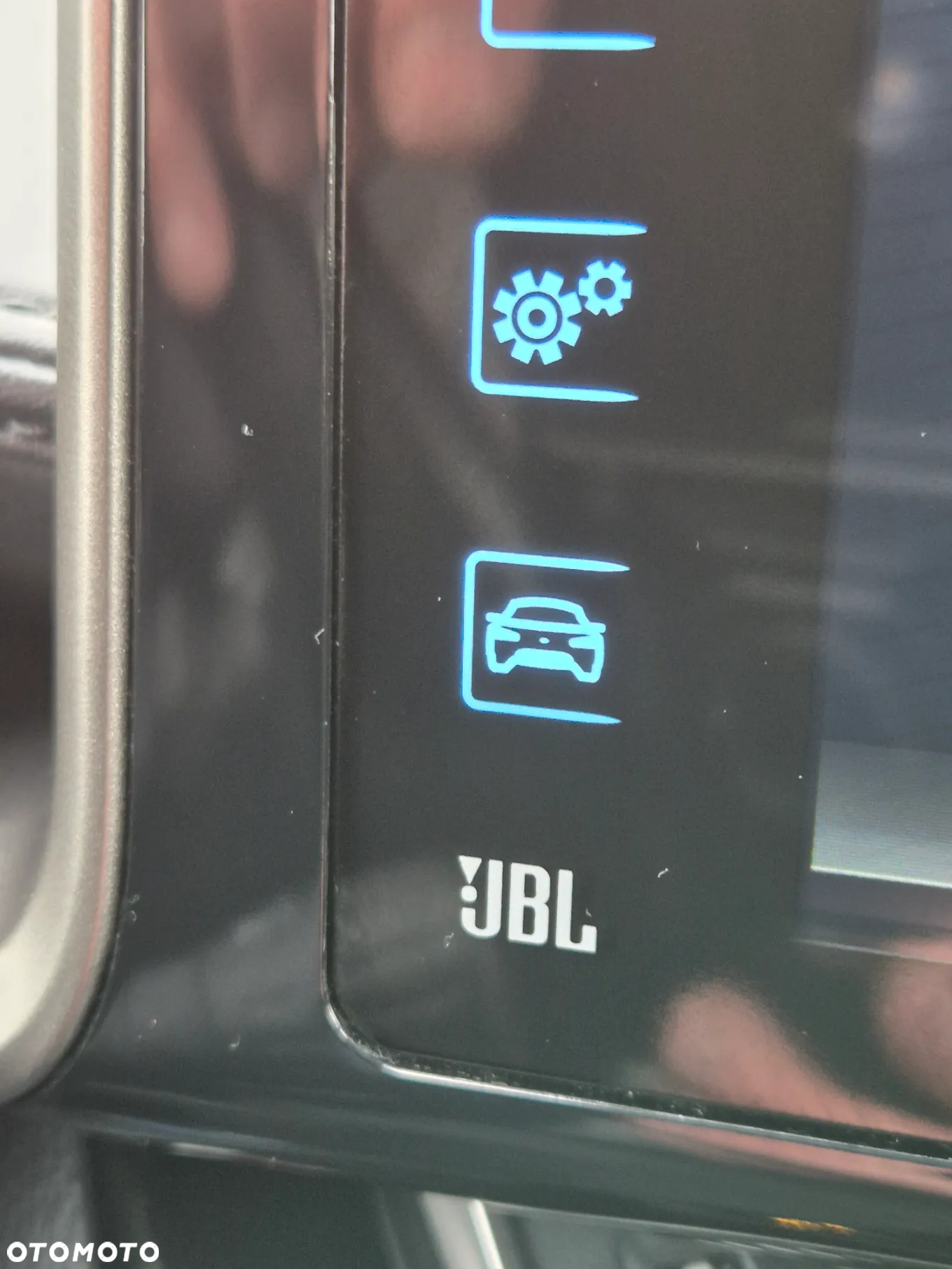 Toyota C-HR ver-1-8-hybrid-executive - 27