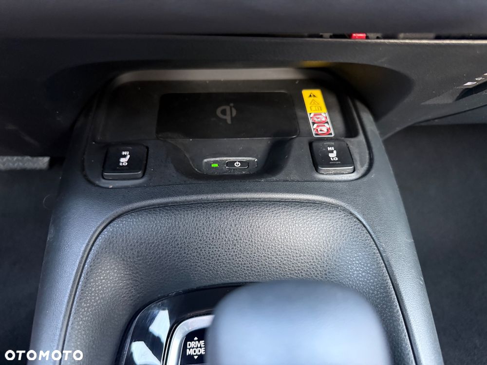 Toyota Corolla 1.8 Hybrid Comfort - 22