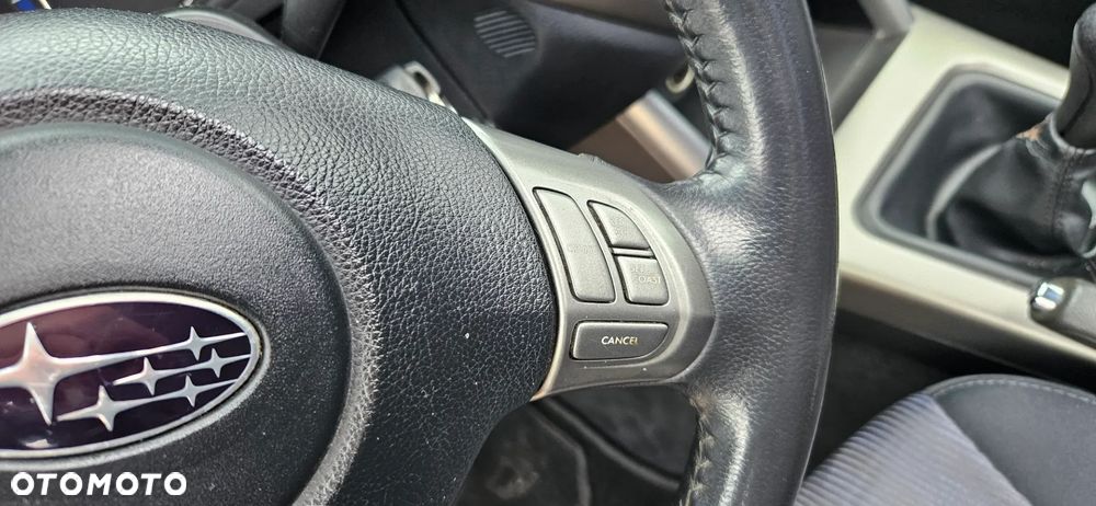 Subaru Forester 2.0X Exclusive - 32