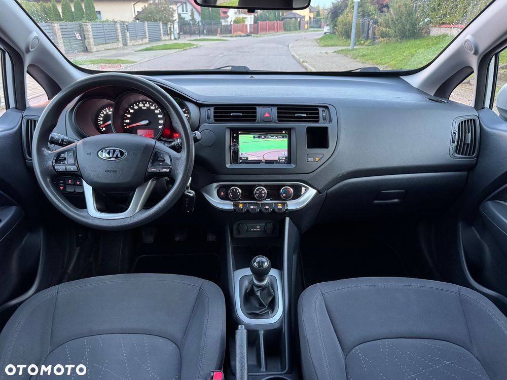 Kia Rio - 7