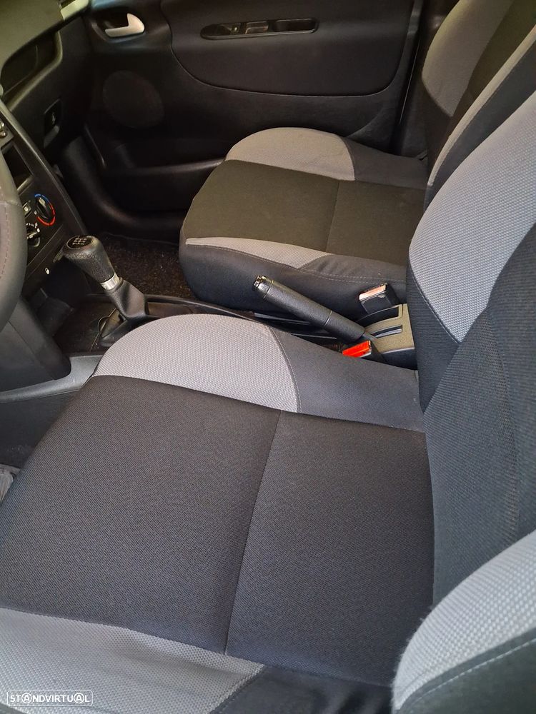 Peugeot 207 1.4 HDi Premium - 3