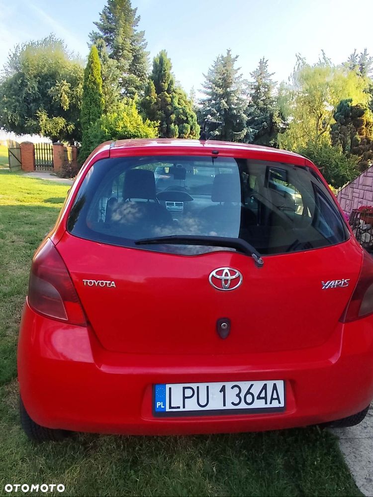 Toyota Yaris - 4
