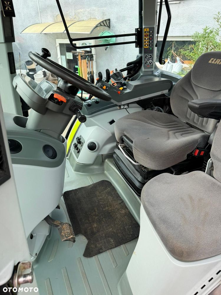 Claas Arion 640 - 31