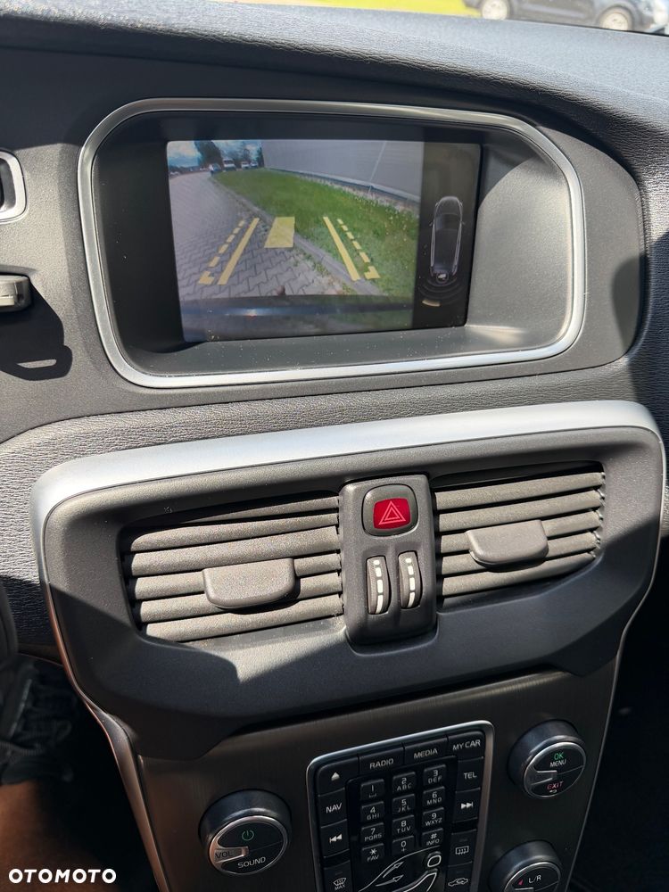 Volvo V40 D3 Momentum - 29