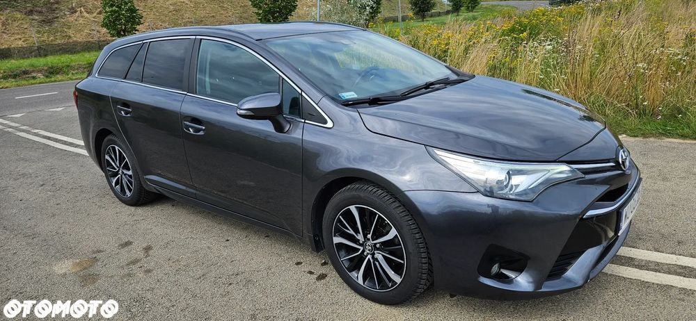 Toyota Avensis 1.8 Premium - 1