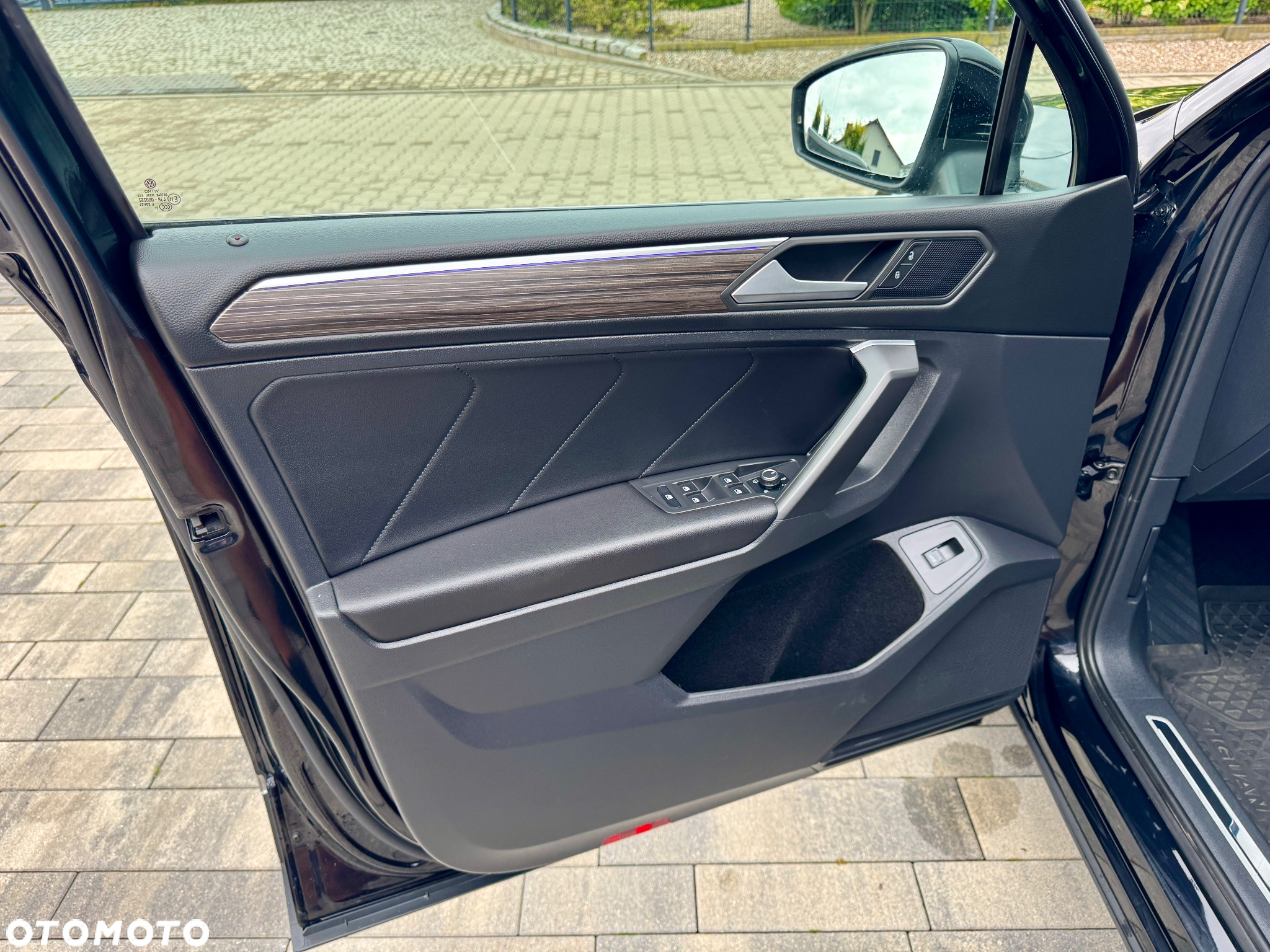 Volkswagen Tiguan 2.0 TDI SCR DSG Elegance - 27
