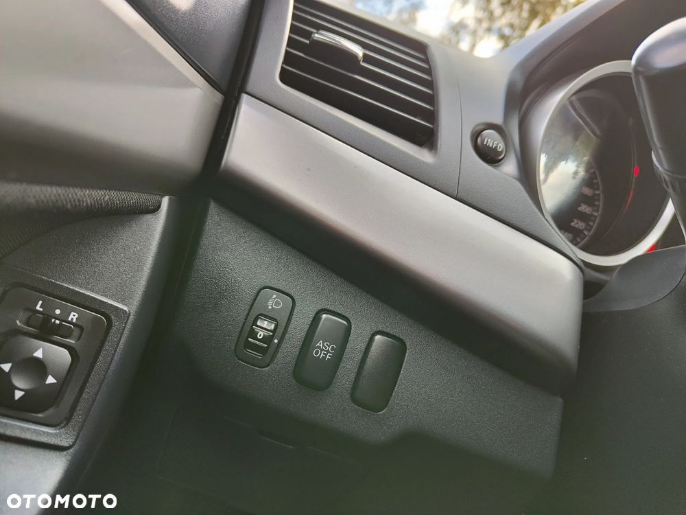 Mitsubishi Lancer 1.8 Intense - 26