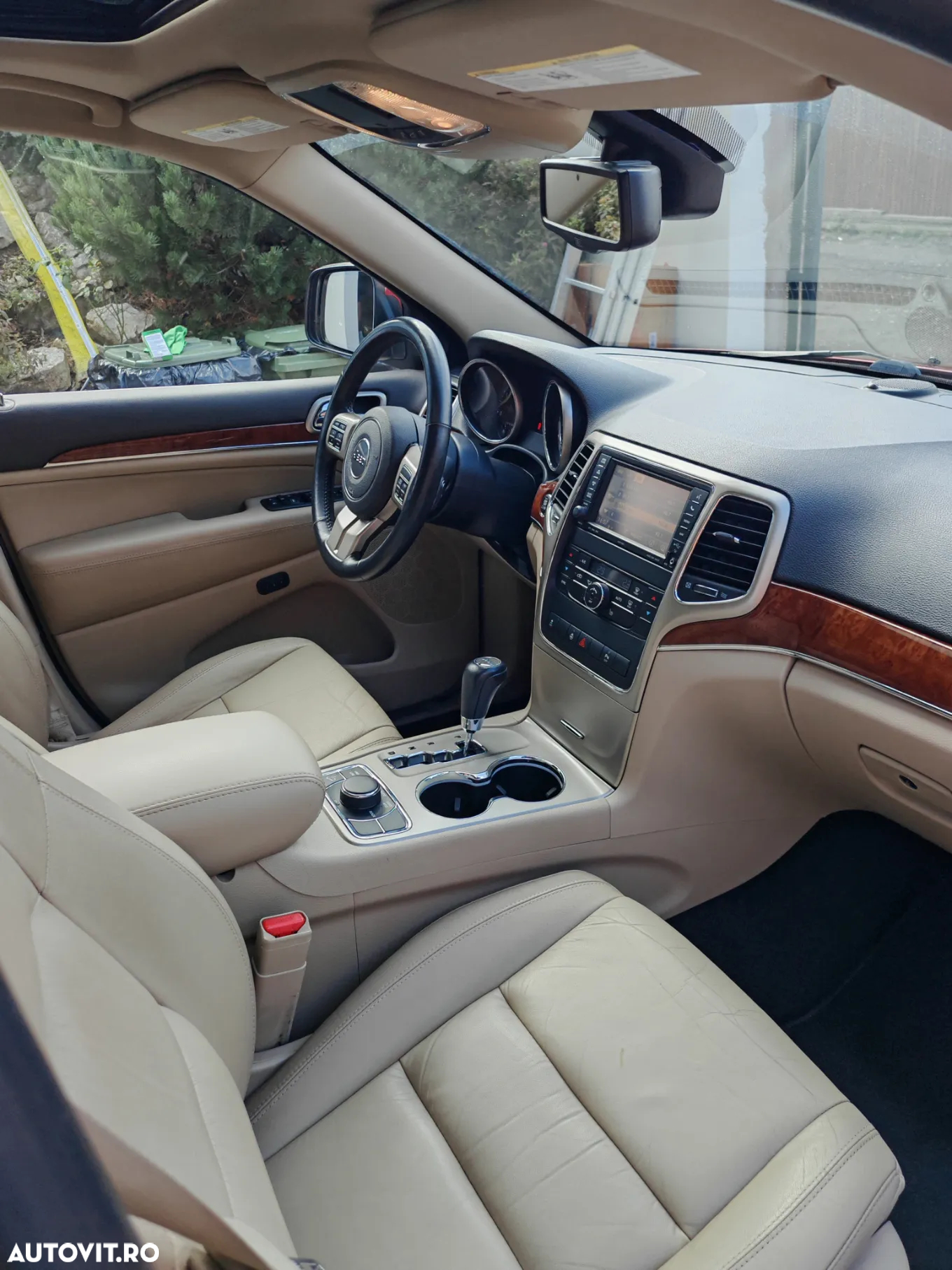 Jeep Grand Cherokee - 15