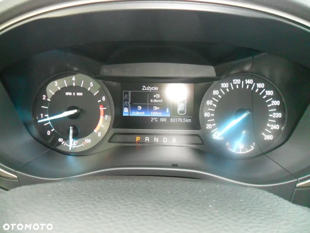 Ford Mondeo 2.0 EcoBoost Titanium - 29