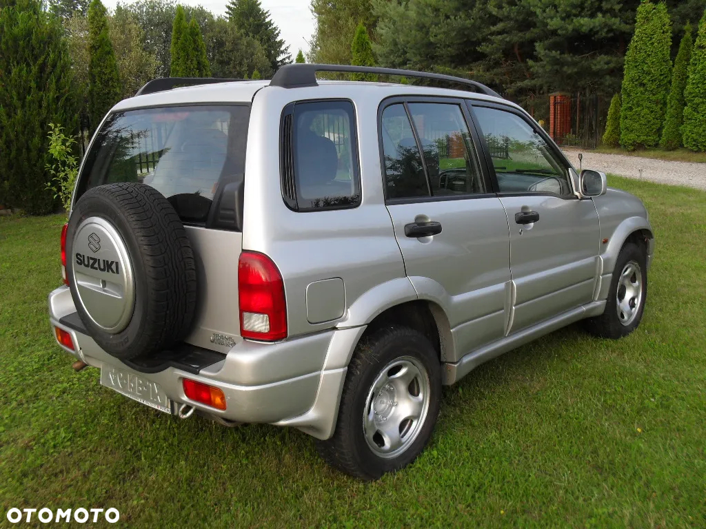 Suzuki Grand Vitara 2.0 - 15